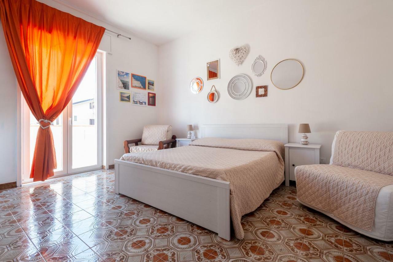 In Riva Al Mare B&B Capo dʼOrlando Exterior foto